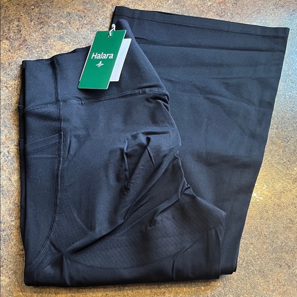 HALARA UltraSculpt™ SoCinched High Waisted Scrunch Butt Yoga Pants - Picture 1 of 8